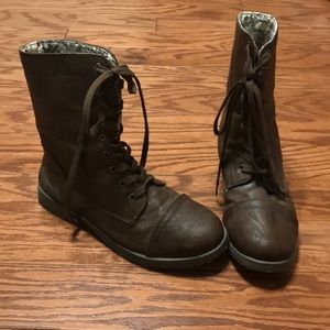 Women’s Forever 21 lace up boots